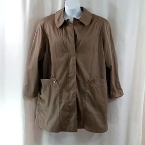BREM Rainwear trench coat women's 20WP tan lined hidden button closure